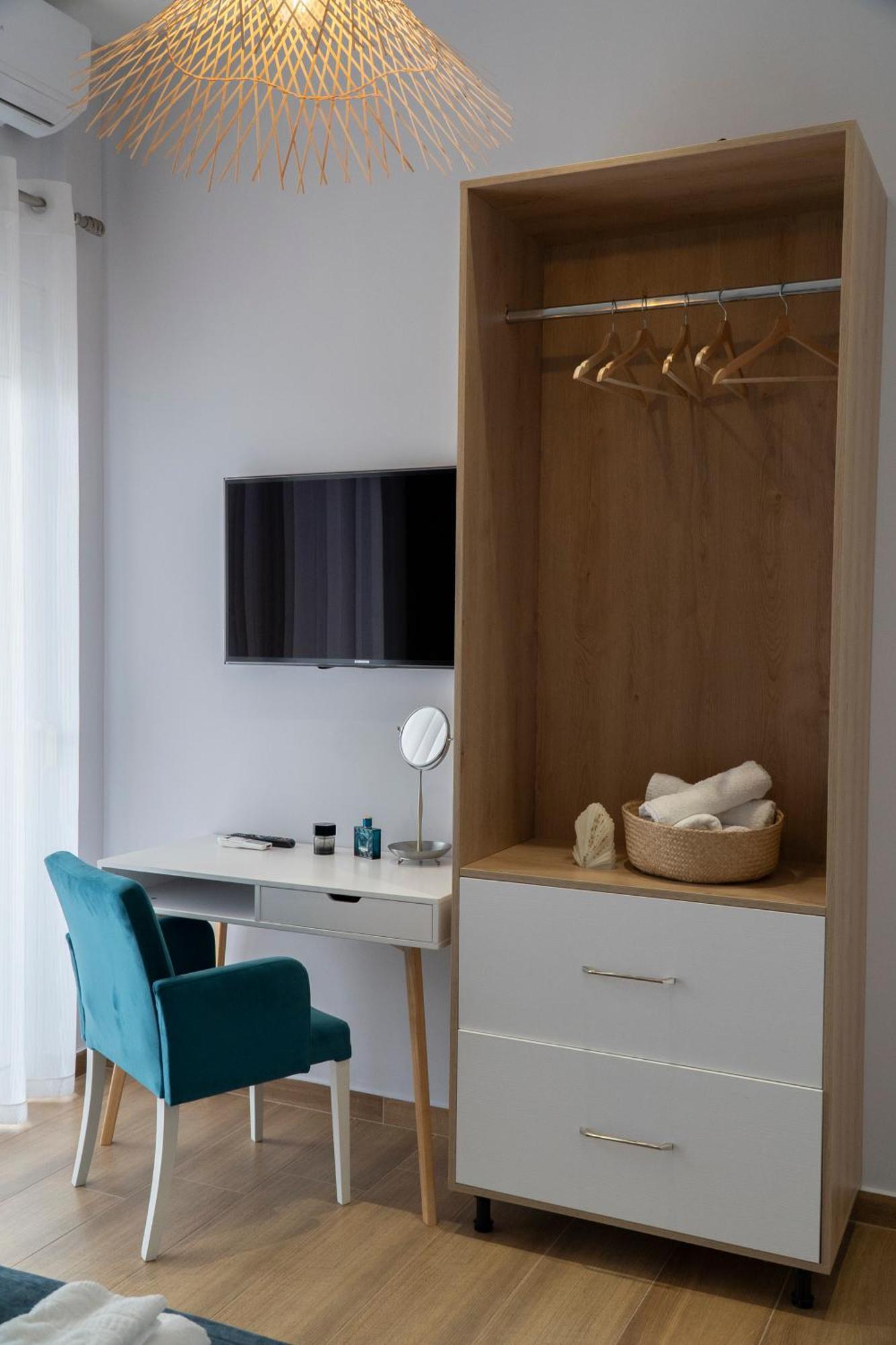 Memories Apartments ساراندا المظهر الخارجي الصورة