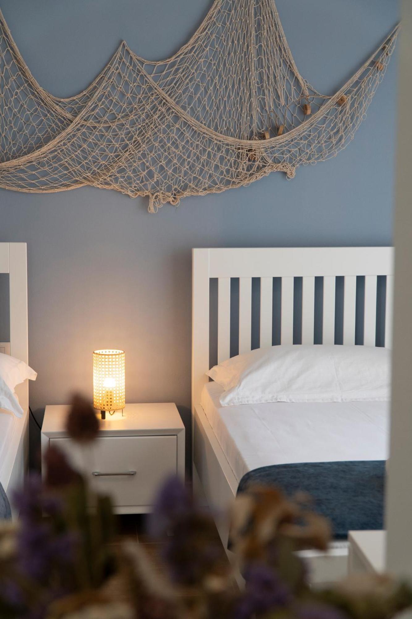 Memories Apartments ساراندا المظهر الخارجي الصورة